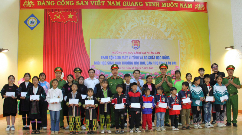 Công an các đơn vị, địa phương tiếp tục tri ân nhân ngày Thương binh - Liệt sĩ -0