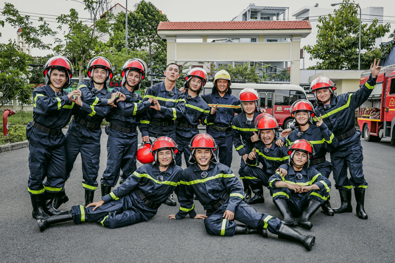 chien si qua cam 2.jpg -0