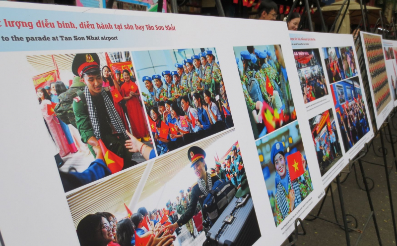 50 năm tự hào qua lăng kính nhiếp ảnh -0