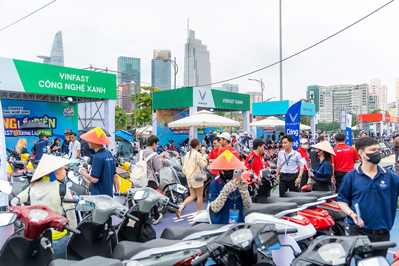 Lý do nhiều người Việt chọn “đổi xăng lấy điện” tại “VinFast Xanh Fest Icon” -0