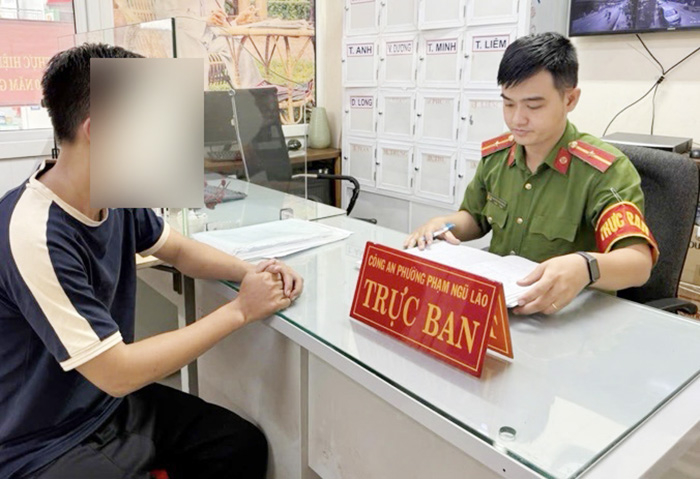 Những màn kịch báo hoang tin -0