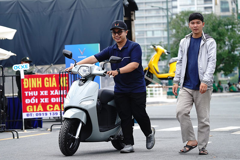 Lý do nhiều người Việt chọn “đổi xăng lấy điện” tại “VinFast Xanh Fest Icon” -0