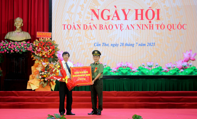 Phong trào Toàn dân bảo vệ An ninh Tổ quốc tại Cần Thơ ngày càng đi vào chiều sâu và lan toả -1