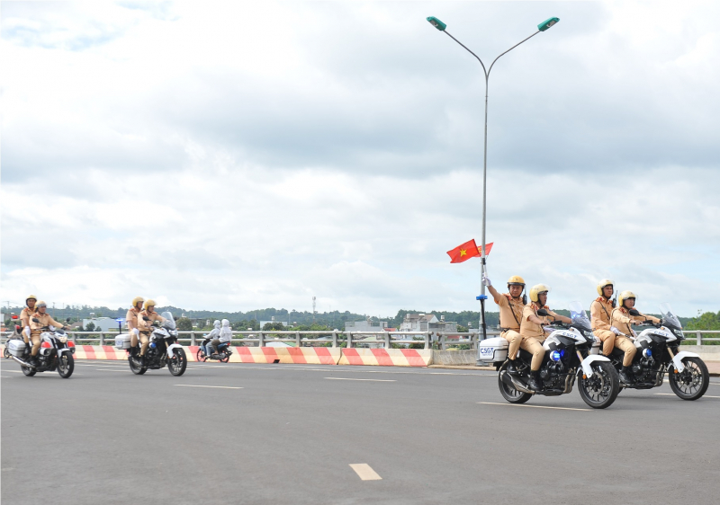 Công an Đắk Lắk ra quân bảo đảm ANTT các ngày lễ lớn  -0