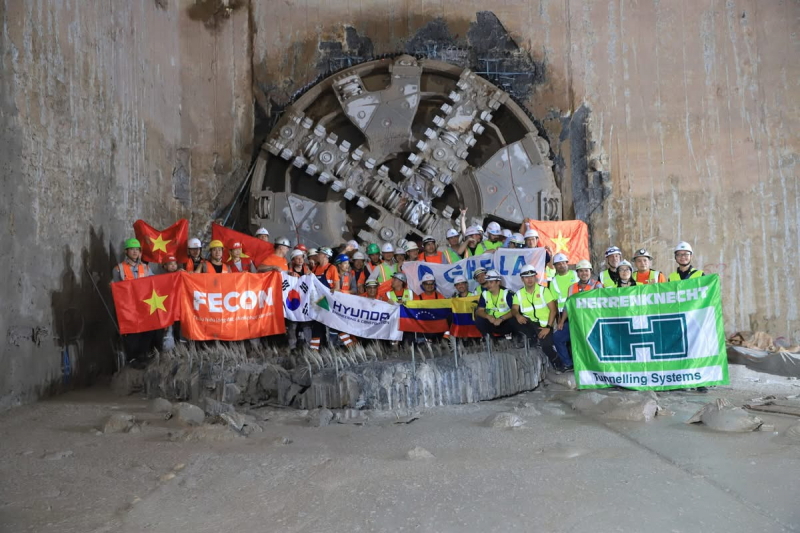 Mũi khoan “thần tốc” đã tiến vào ga ngầm S11-Văn Miếu -0