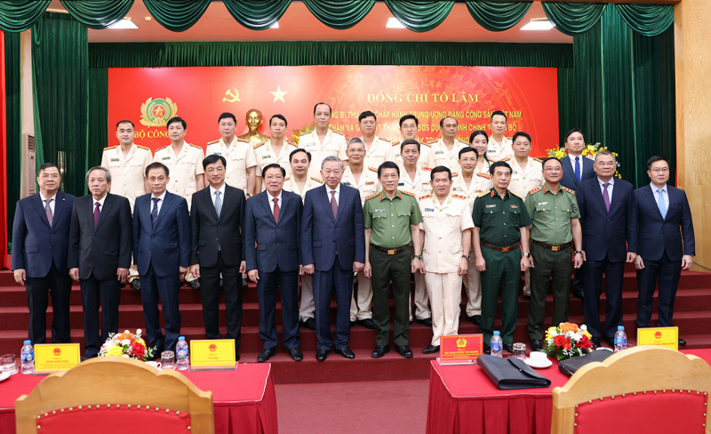 Tổng Bí thư Tô Lâm thăm và gặp mặt thân mật CBCS Cục An ninh chính trị nội bộ -0