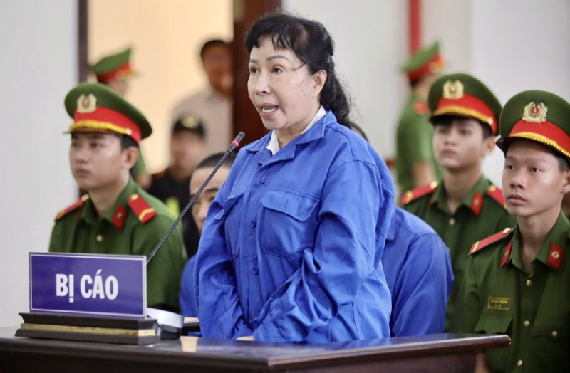 Hàng trăm bị hại mua dự án “ma” có mặt trong phiên tòa