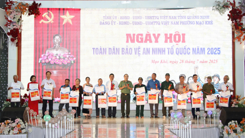 Tưng bừng Ngày hội “Toàn dân bảo vệ an ninh Tổ quốc” tại tỉnh Quảng Ninh -0