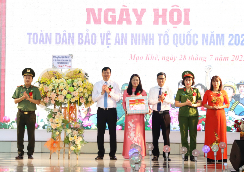 Tưng bừng Ngày hội “Toàn dân bảo vệ an ninh Tổ quốc” tại tỉnh Quảng Ninh -0