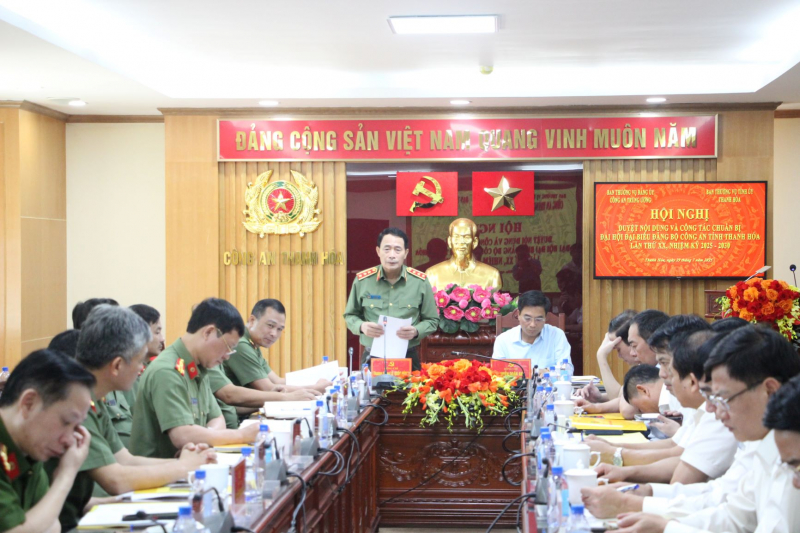 Thượng tướng Lê Quốc Hùng duyệt Đại hội Đảng bộ Công an tỉnh Thanh Hóa -0