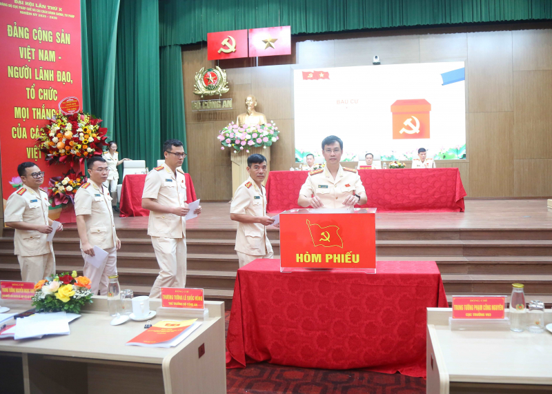 Phát huy vai trò “tư lệnh” trên mặt trận xây dựng, hoàn thiện thể chế, pháp luật về ANTT -0