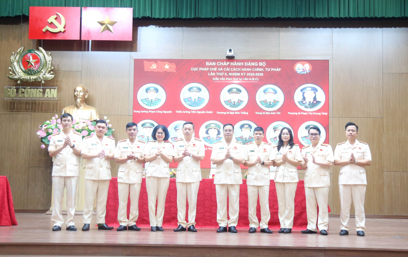 Phát huy vai trò “tư lệnh” trên mặt trận xây dựng, hoàn thiện thể chế, pháp luật về ANTT -0