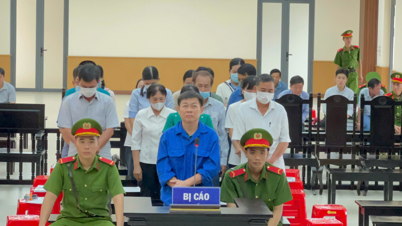 Tuyên án các bị cáo trong vụ án lừa đảo Vietcombank An Giang hơn 600 tỷ đồng -0