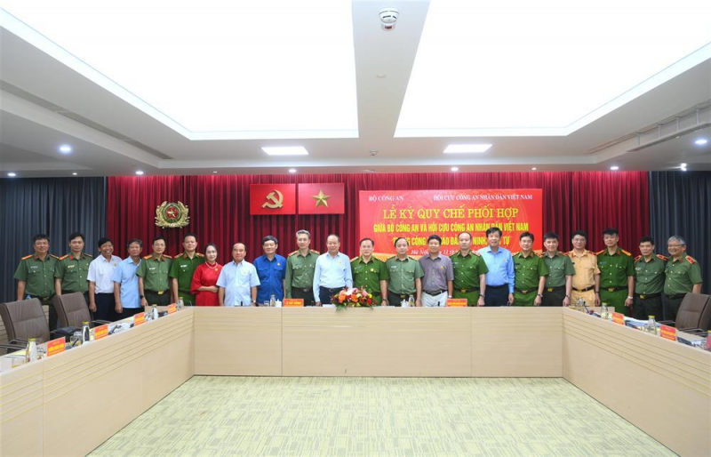 MPS, Vietnamese Association of Former People’s Public Security Officers sign coordination regulation -1