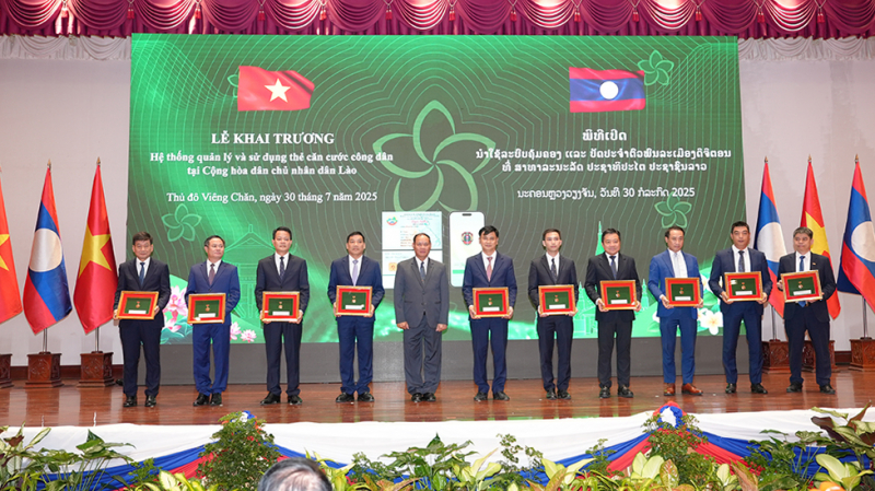 Bộ trưởng Lương Tam Quang dự lễ khai trương Hệ thống căn cước công dân Lào -0