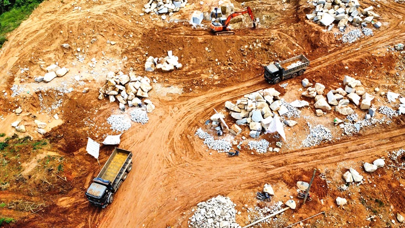 Phạt chủ hầm đá không phép Báo CAND phản ánh -0