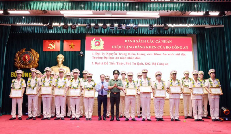 Biểu dương 99 tập thể, cá nhân điển hình dân vận khéo trong lực lượng CAND giai đoạn 2021 – 2025 -0