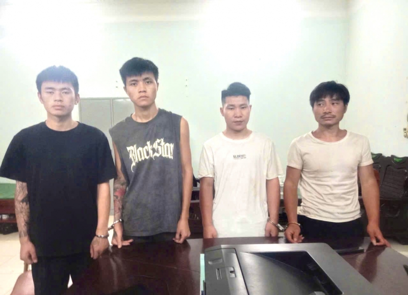 Công an xã Mẫu Sơn phát hiện 4 thanh niên người Trung Quốc nhập cảnh trái phép vào Việt Nam -0