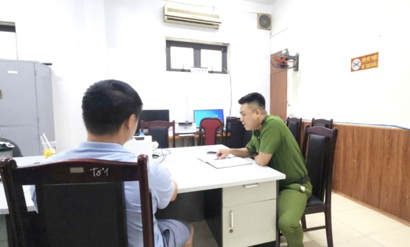 Chàng trai ngỡ ngàng khi được Công an phường Từ Liêm giải cứu khỏi bẫy lừa đảo