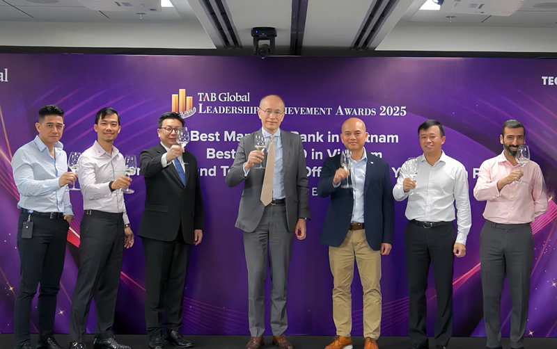 Techcombank được vinh danh 3 giải thưởng xuất sắc từ The Asia Banker -0