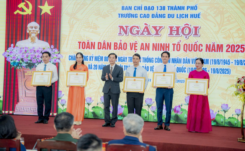 Tập trung xây dựng thế trận an ninh nhân dân, thế trận lòng dân vững chắc -0