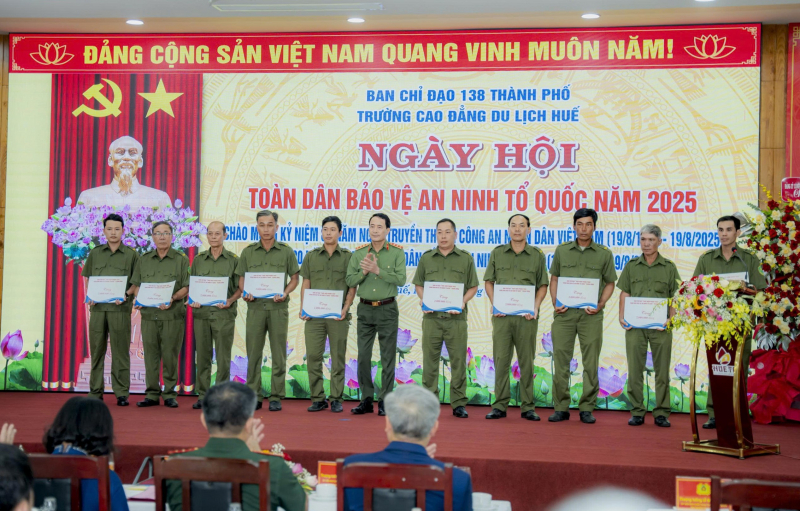 Tập trung xây dựng thế trận an ninh nhân dân, thế trận lòng dân vững chắc -0