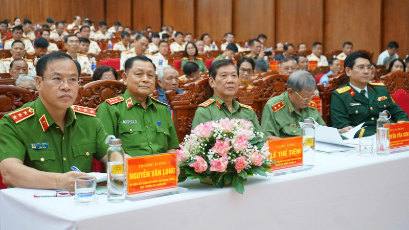 Thượng tướng Nguyễn Văn Long chỉ đạo đại hội -0