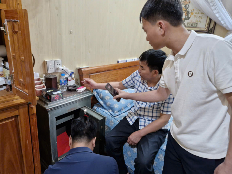 Tạm giữ hình sự “Sơn chùa” và 6 đối tượng trong đường dây đánh bạc -0
