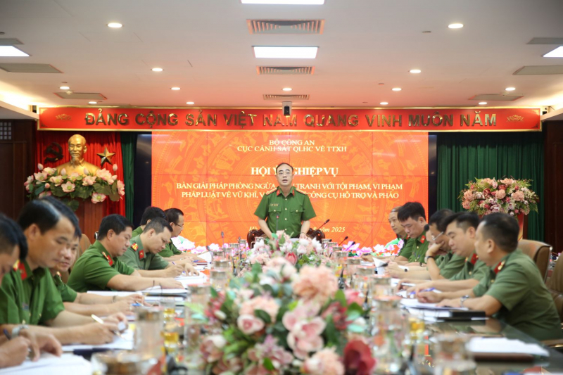 Giải pháp phòng ngừa, đấu tranh tội phạm, vi phạm pháp luật về VK, VLN, CCHT và pháo -0