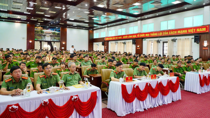 Ra quân đợt cao điểm, bảo đảm an ninh trật tự Đại hội Đảng các cấp -0
