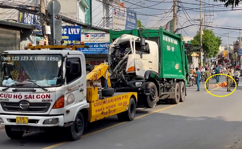 Xe rác từng xảy ra va chạm chết người lại cán chết người -0