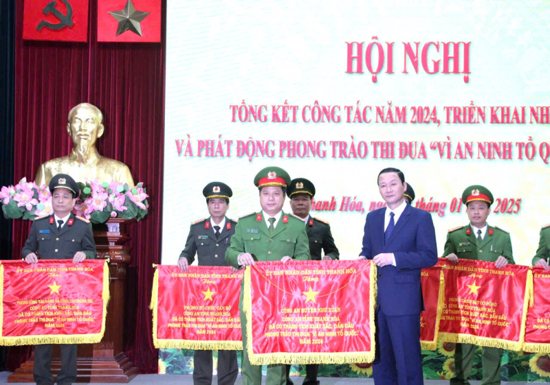 Thượng tá Mai Anh Tiến và những trận đánh lớn trên không gian mạng -0