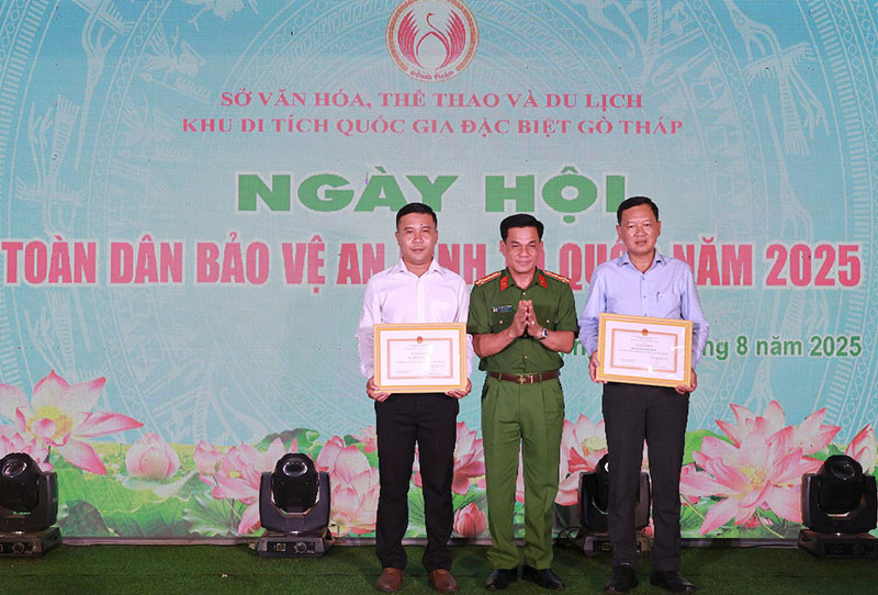 Lan tỏa phong trào, ngày hội vì an ninh Tổ quốc ở Đồng Tháp -1