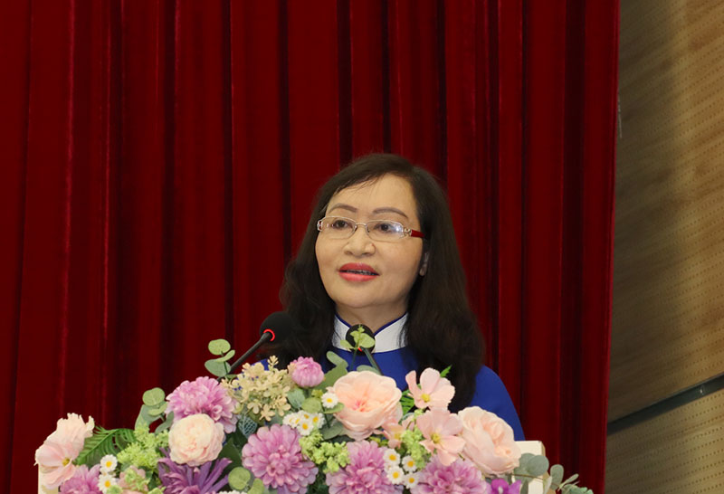 Trường Đại học Cửu Long trao bằng tốt nghiệp cho 227 tân kỹ sư, dược sĩ -0