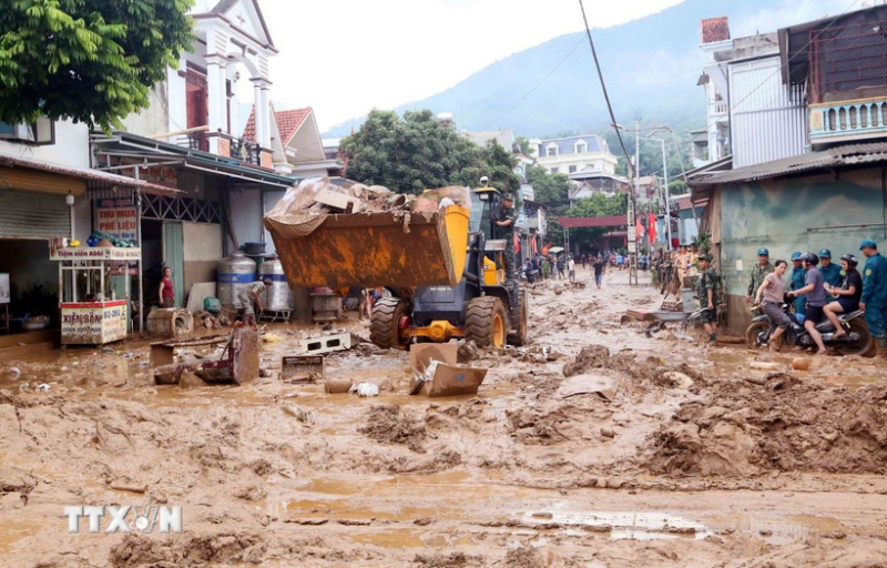 Thủ tướng chỉ đạo tập trung khắc phục hậu quả mưa lũ, lũ quét, sạt lở đất