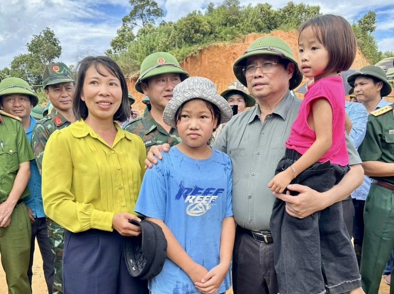 Thủ tướng tới Điện Biên, thăm hỏi người dân, chỉ đạo khắc phục hậu quả thiên tai nặng nề -0