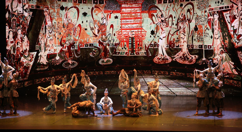 Sắc màu văn hoá Trung Hoa rực rỡ trên sân khấu Nhà hát Hồ Gươm -0