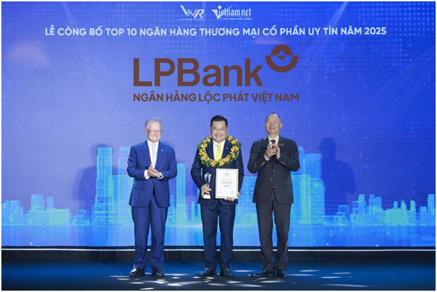 LPBank thăng hạng trong hai giải thưởng uy tín năm 2025 -0