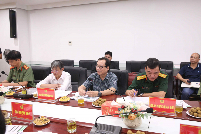 11 đoàn nhạc biểu diễn quanh Hồ Gươm trong Nhạc hội Cảnh sát thế giới tại Việt Nam -1