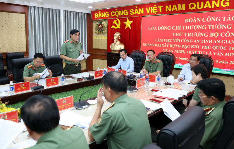 Thứ trưởng Phạm Thế Tùng làm việc với Công an tỉnh An Giang -0