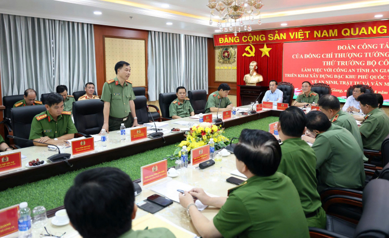 Thứ trưởng Phạm Thế Tùng làm việc với Công an tỉnh An Giang -1