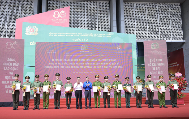 Lan tỏa, phát huy truyền thống, thành tích, chiến công của lực lượng CAND -0