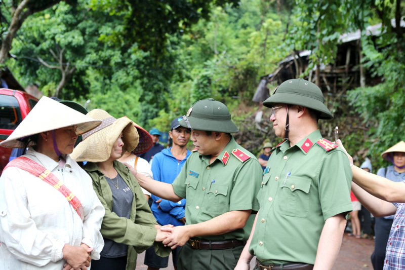 Bộ Công an khảo sát, xây dựng trường học và 450 căn nhà tại Nghệ An -0