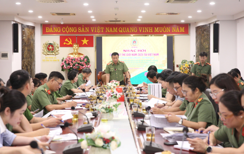 11 đoàn nhạc biểu diễn quanh Hồ Gươm trong Nhạc hội Cảnh sát thế giới tại Việt Nam -0