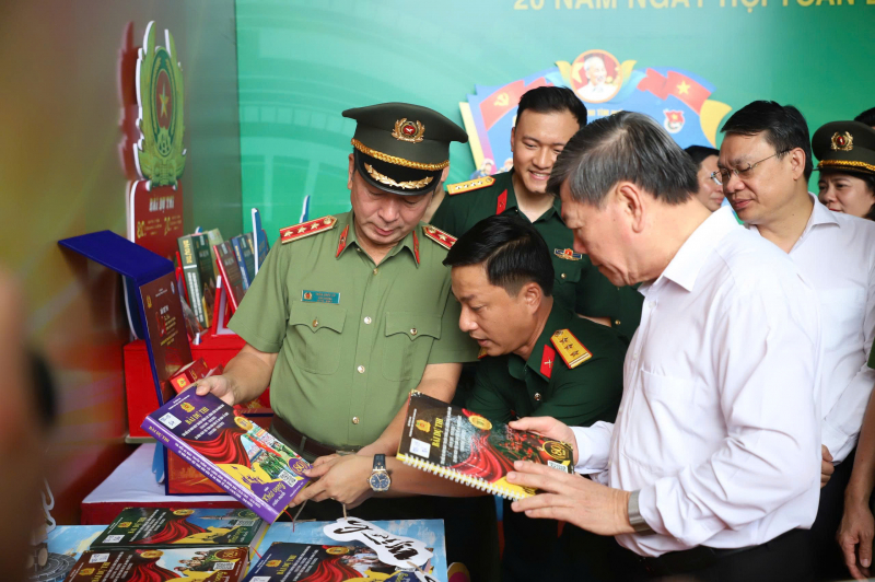 Lan tỏa, phát huy truyền thống, thành tích, chiến công của lực lượng CAND -1