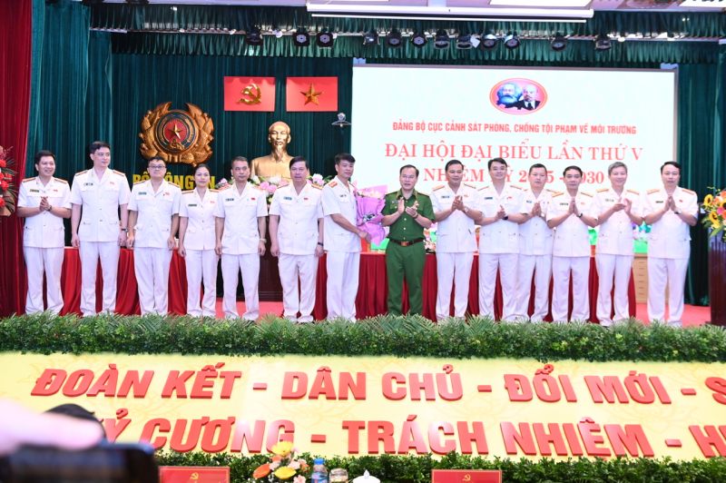 Đấu tranh hiệu quả tội phạm về môi trường vì an toàn sức khỏe giống nòi và sự phát triển bền vững của đất nước -0
