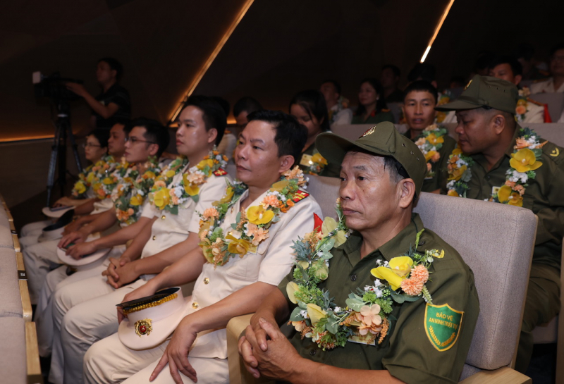 Biến phong trào thi đua thành sức mạnh vĩ đại giữ gìn non sông gấm vóc muôn đời bền vững -2