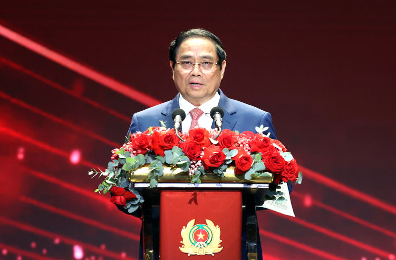 Biến phong trào thi đua thành sức mạnh vĩ đại giữ gìn non sông gấm vóc muôn đời bền vững -0