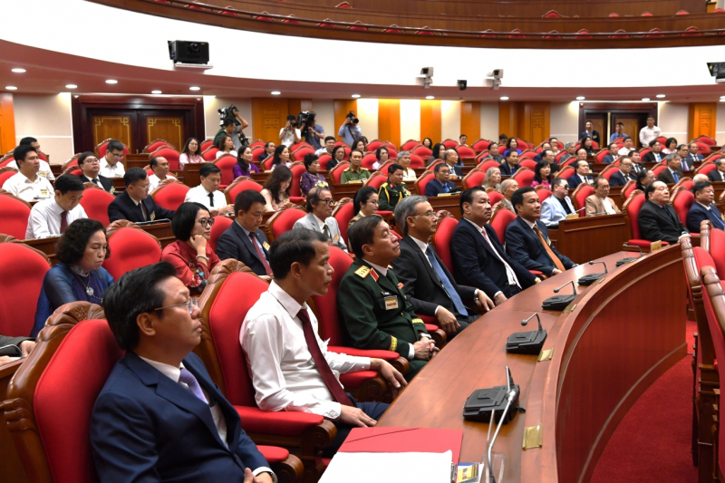 Trí thức, nhà khoa học, văn nghệ sĩ là những người giữ lửa, lan tỏa giá trị, tinh thần, bản sắc Việt -2