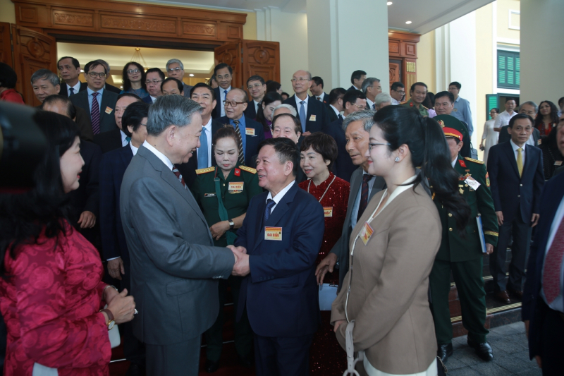 Trí thức, nhà khoa học, văn nghệ sĩ là những người giữ lửa, lan tỏa giá trị, tinh thần, bản sắc Việt -0